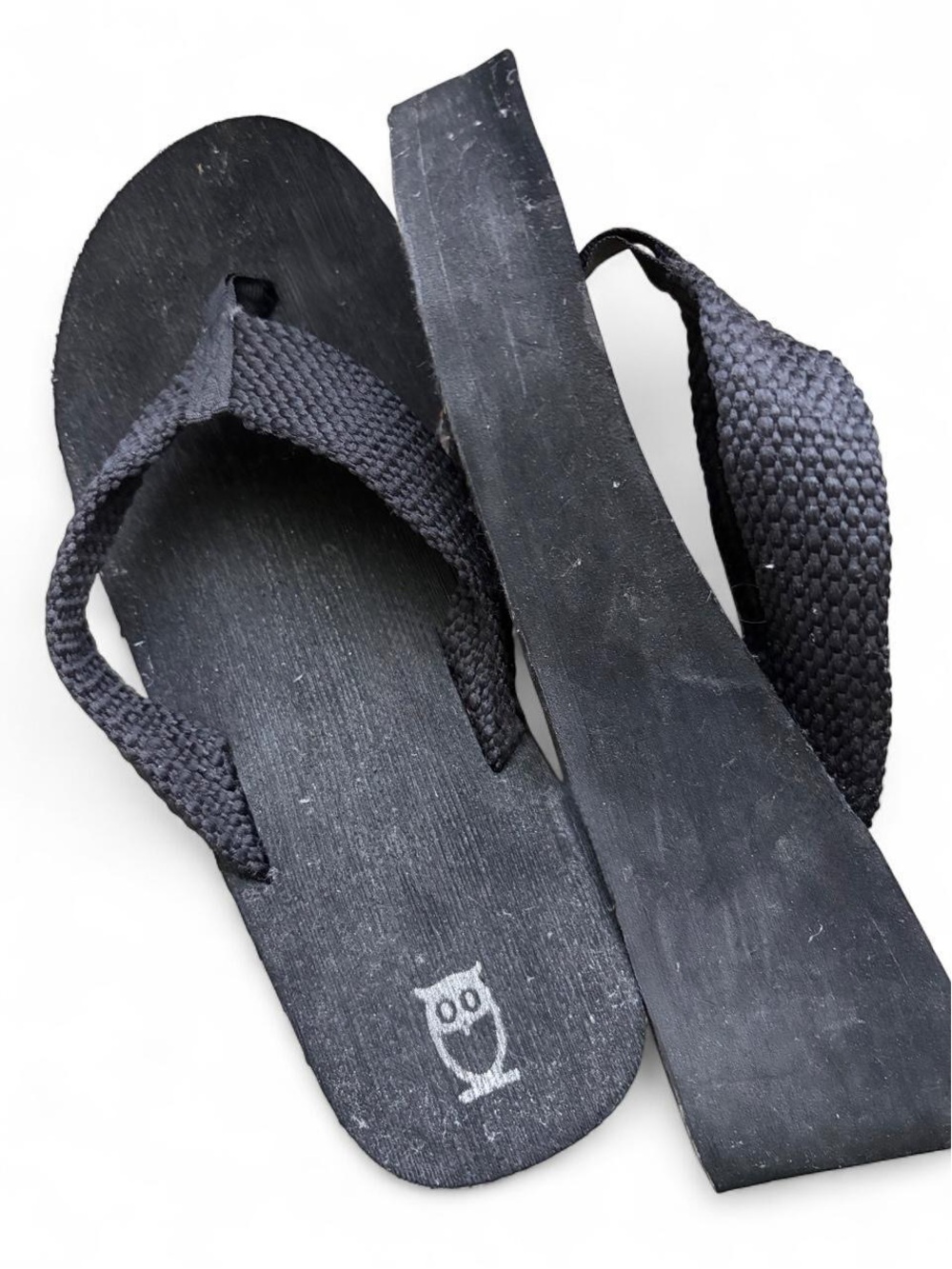 Women’s Black Platform Flip Flops with Woven Straps - Kohls 9-10